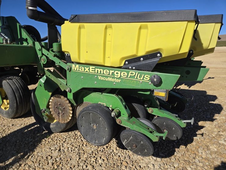 2025-john-deere-1780-image-5