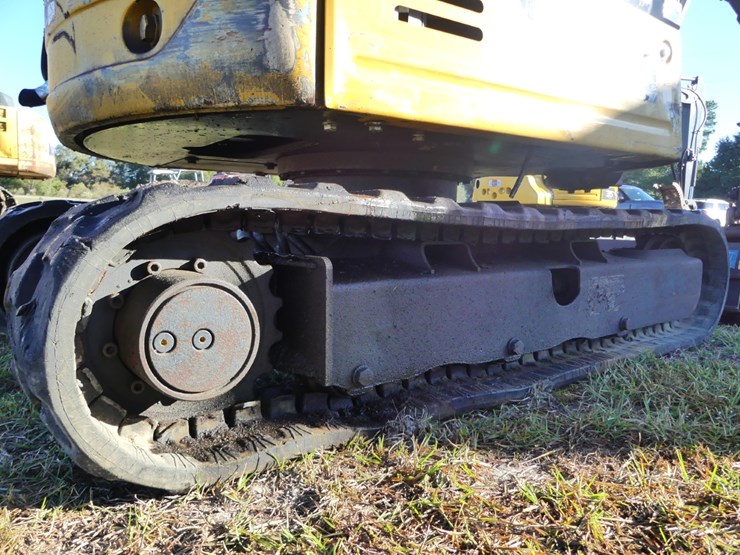 2023-deere-17g-image-6