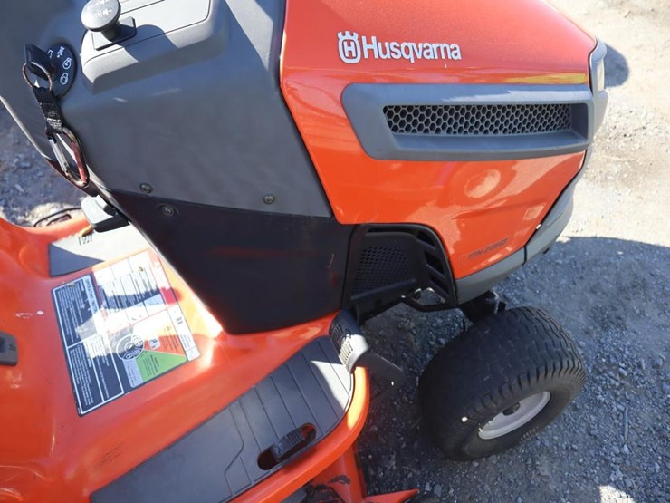 husqvarna-yth25k48-riding-mower-image-16