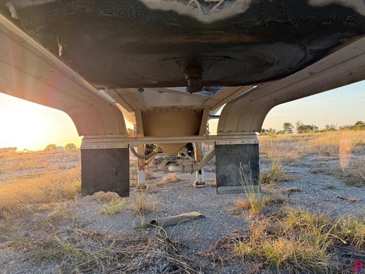 2017-heil-trailer-image-16