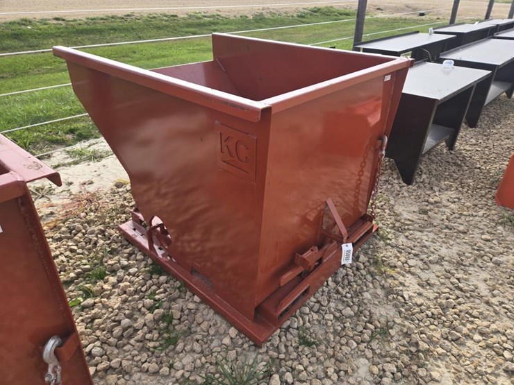 #5898-•-new-2-yd-self-dumping-hopper-image-1