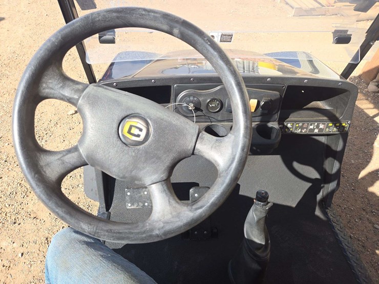 cushman-s61-shuttle-8-72-volt-golf-cart-image-19