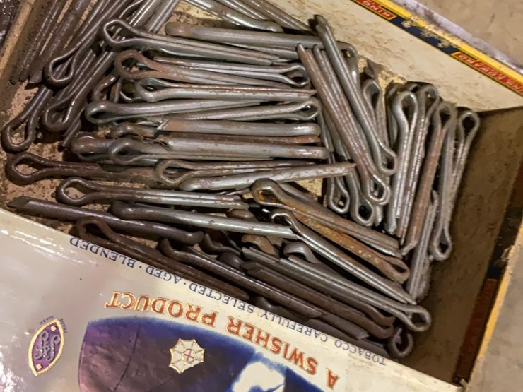 #774-•-cotter-pin-assortment-image-4