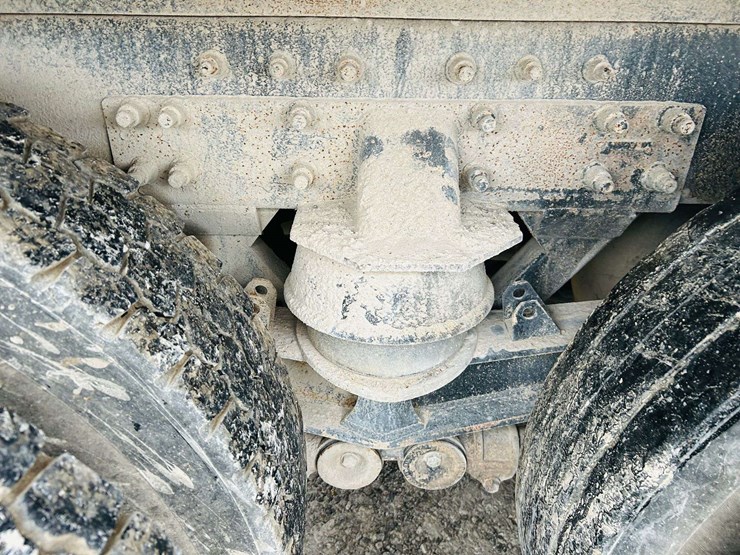 1999-freightliner-tri-axle-dump-truck-image-69