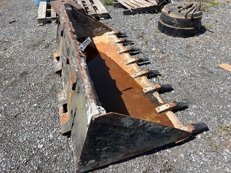 bobcat-72in-tooth-bucket-image-3