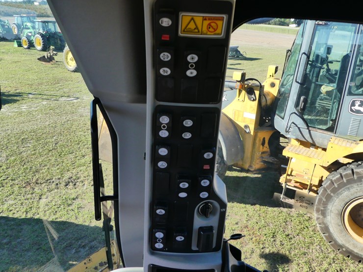 2018-caterpillar-12m3-image-21