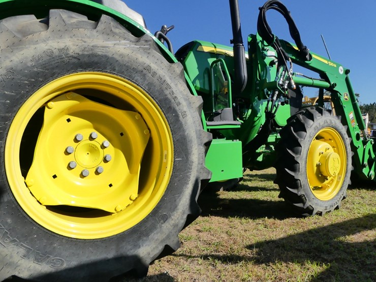 2022-john-deere-5055e-image-7