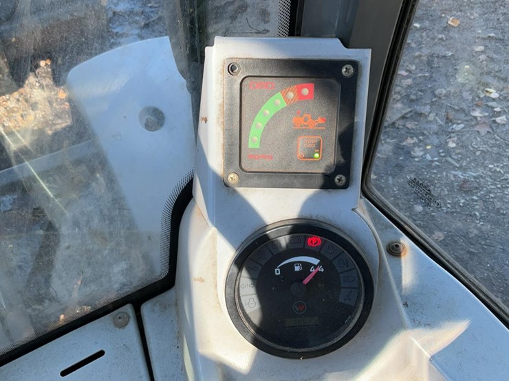 2011-wacker-neuson-750t-image-19