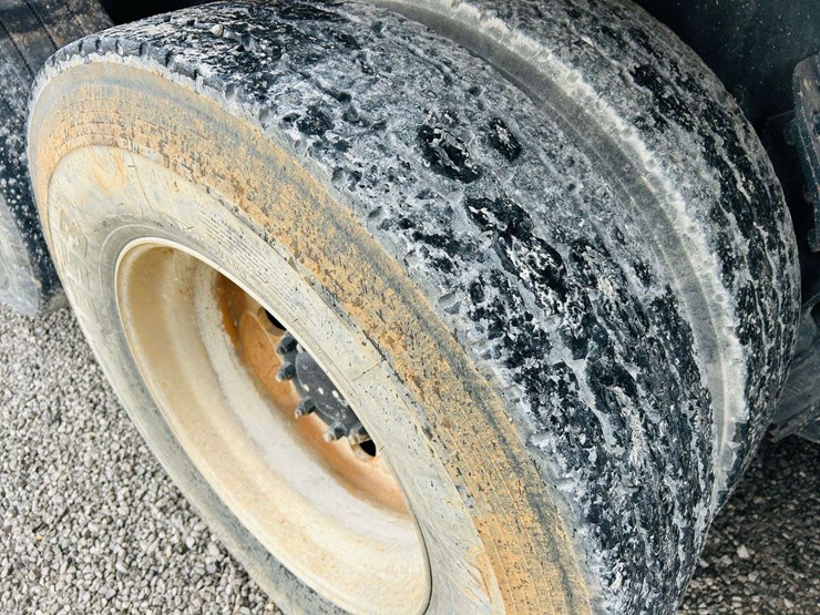 kenworth-t800-image-16