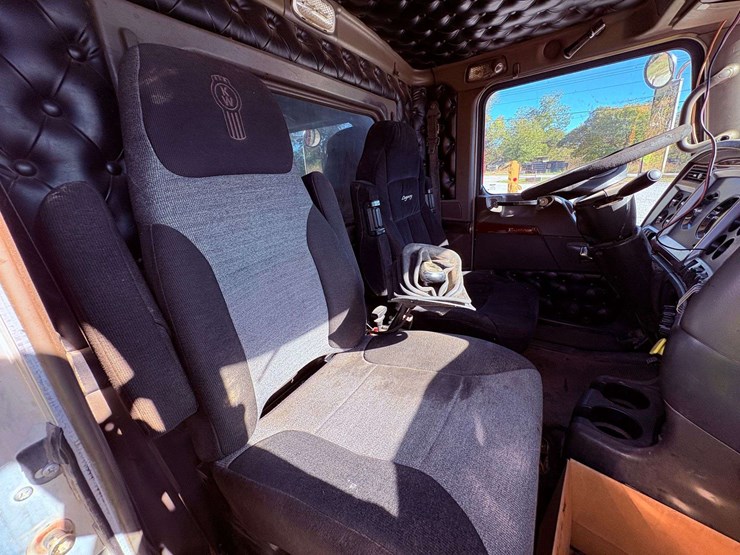 2007-kenworth-t800-image-55