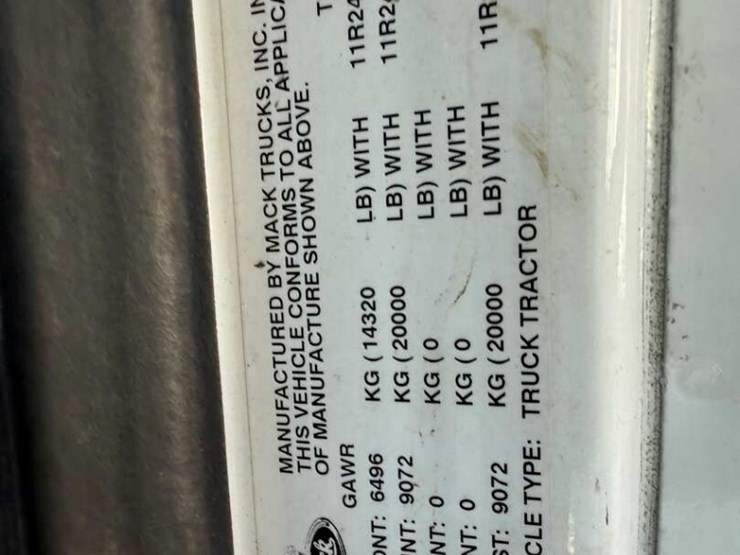 2015-mack-ch613-image-13