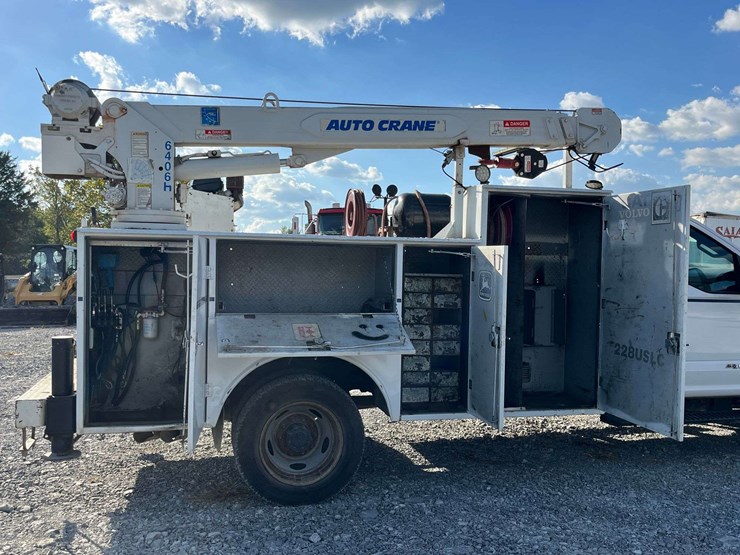 2017-ford-f550-xl-image-45