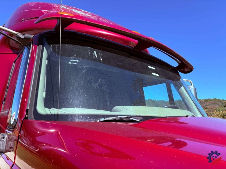 2017-international-prostar-image-41