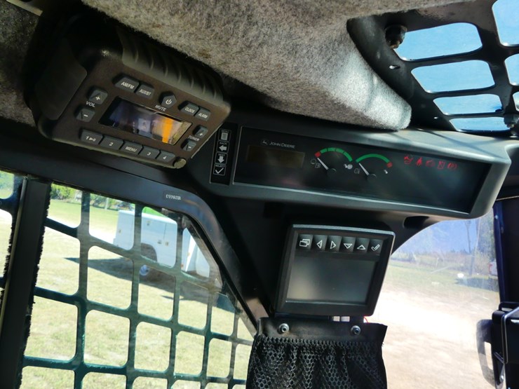 2023-deere-333g-image-18