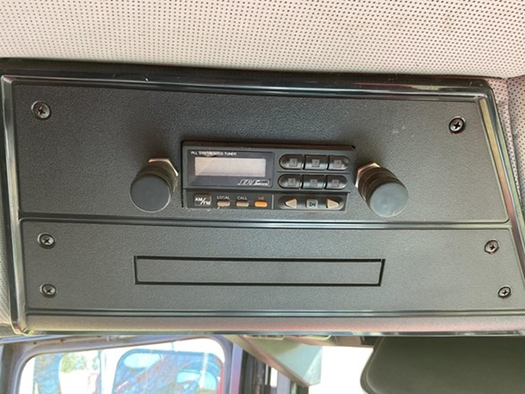 1993-case-ih-1666-image-27