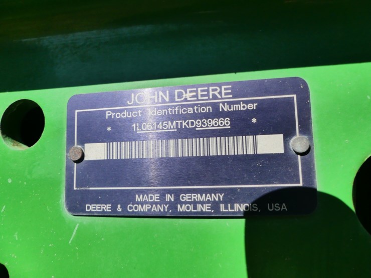 2019-john-deere-6145m-image-17