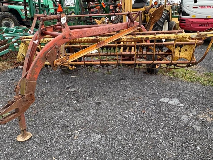 new-holland-256-image-1