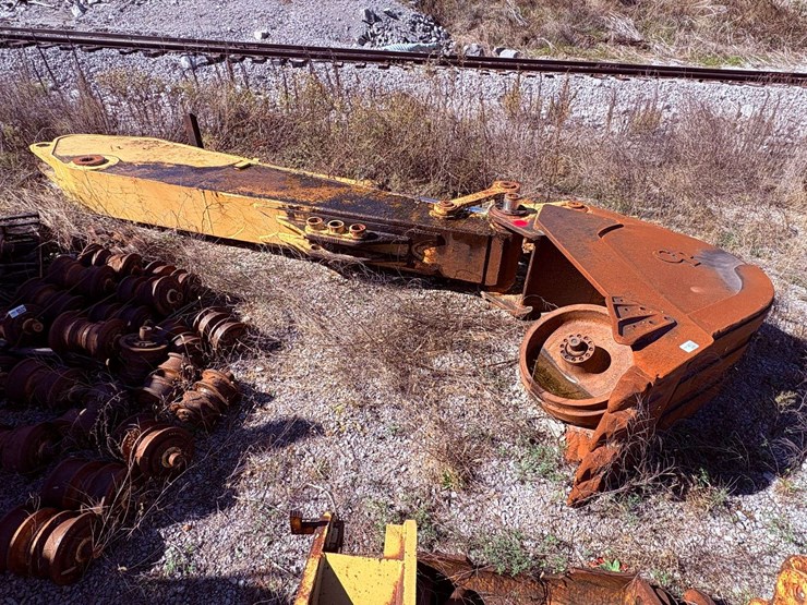 caterpillar-375-image-2