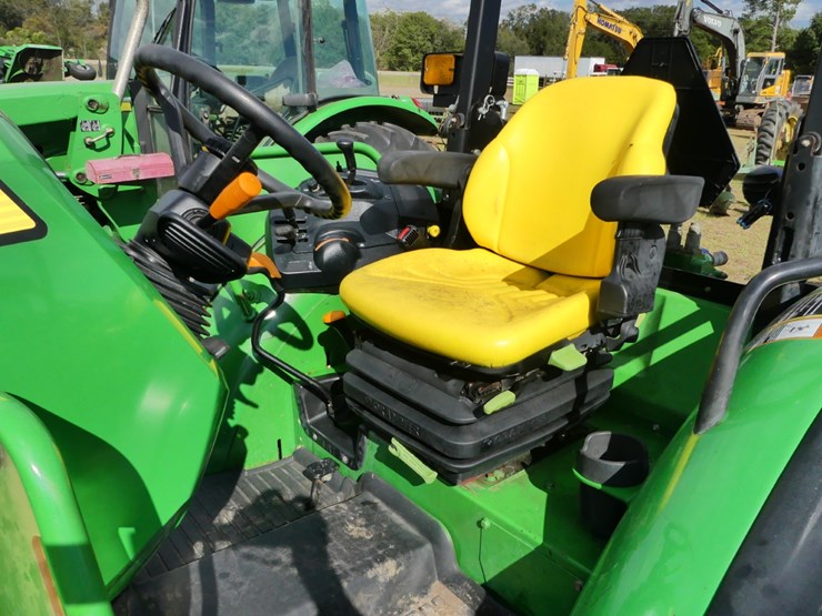 2019-john-deere-5090el-image-12
