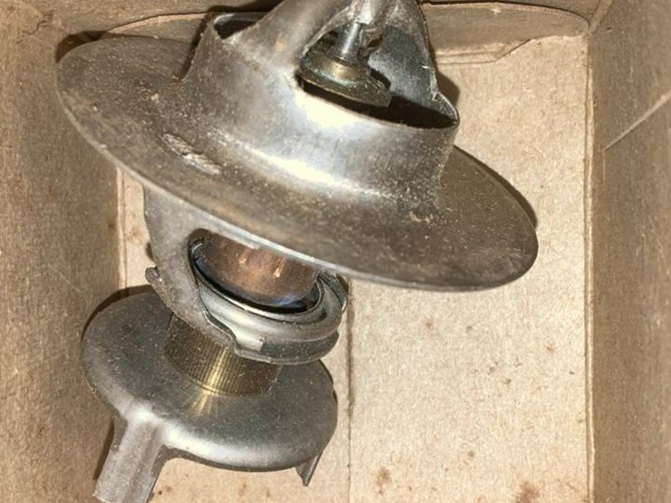 #752-•-bushings,-sprockets-and-miscellaneous-parts-image-34