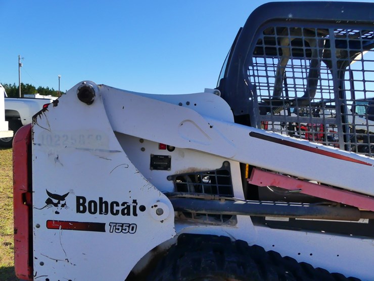 2014-bobcat-t550-image-7
