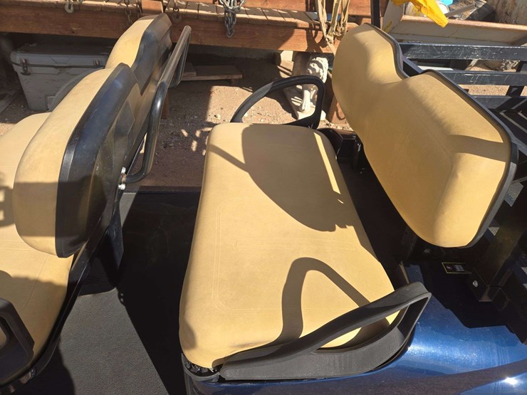 cushman-s61-shuttle-8-72-volt-golf-cart-image-10