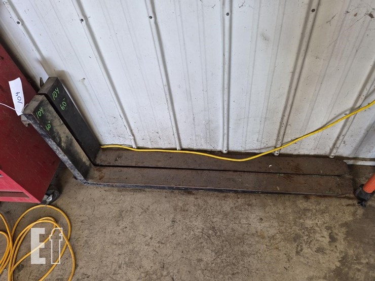 pallet-forks-image-1