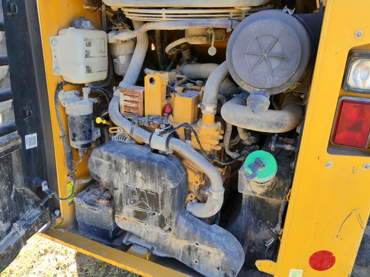 2017-caterpillar-259d-image-9