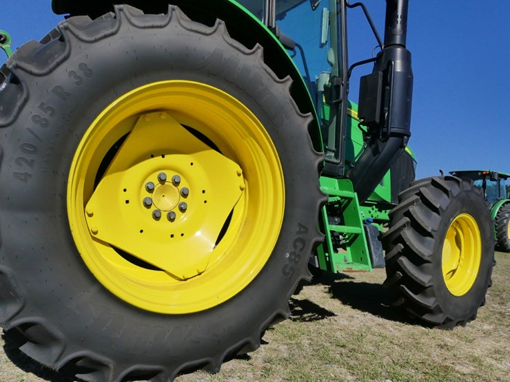 2022-john-deere-6120m-image-8