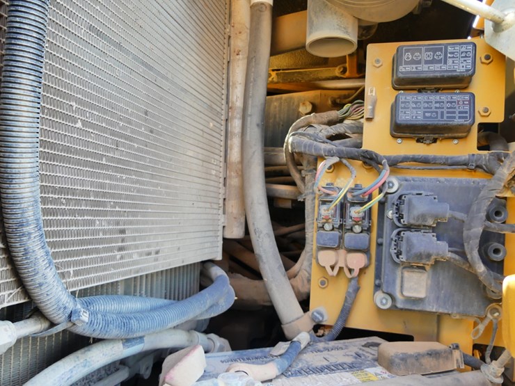 caterpillar-308cr-image-9