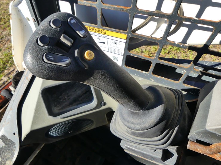 2018-bobcat-t590-image-13