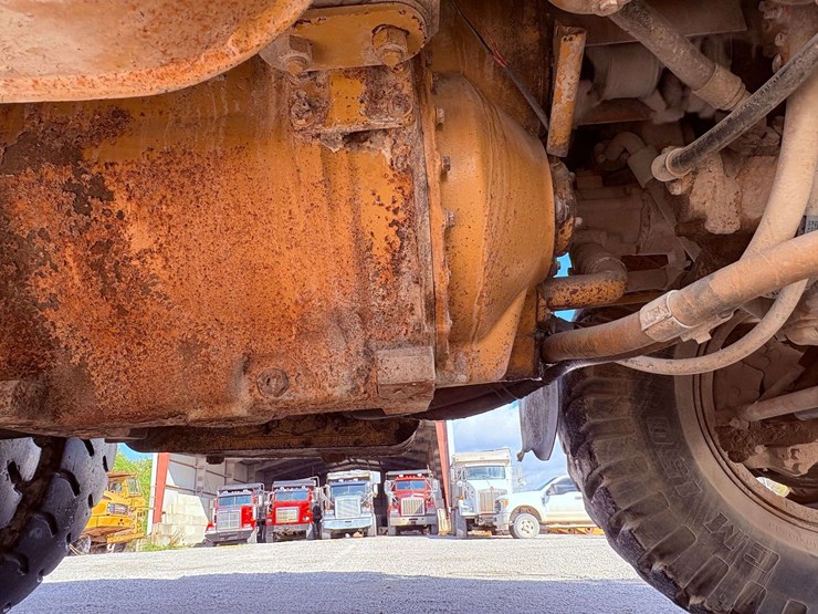 1995-caterpillar-769c-image-30