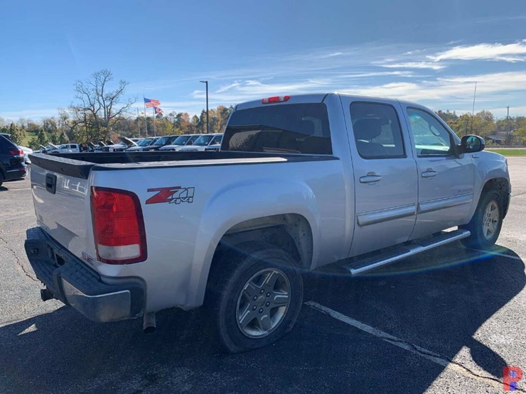 2013-gmc-sierra-1500-sle-image-4