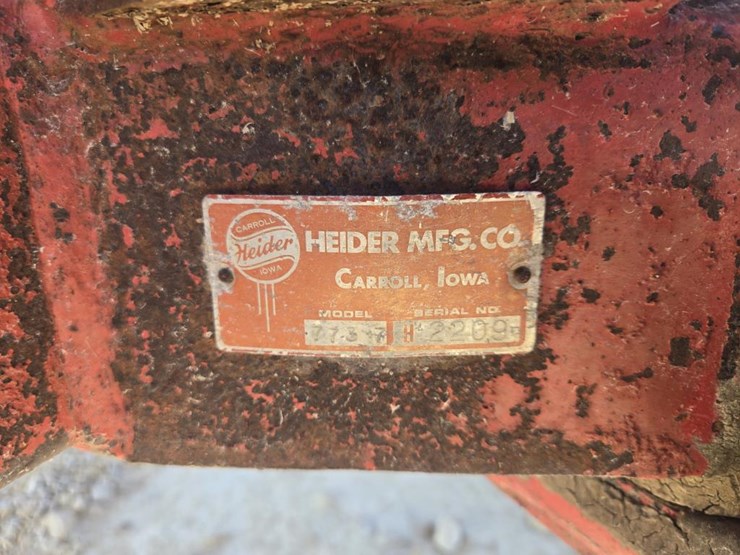 #5846-•-gravity-wagon-on-gear-image-2