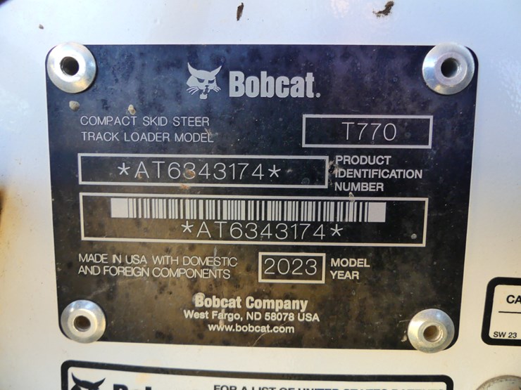 2023-bobcat-t770-image-18