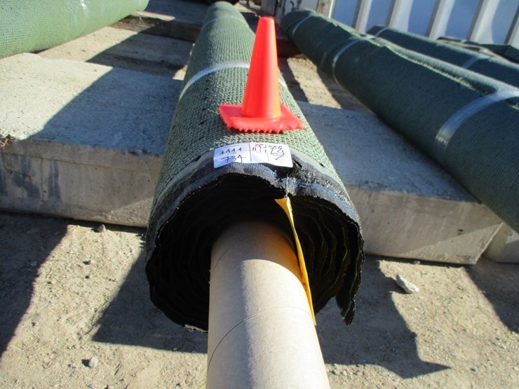unused-roll-of-artificial-turf-image-3