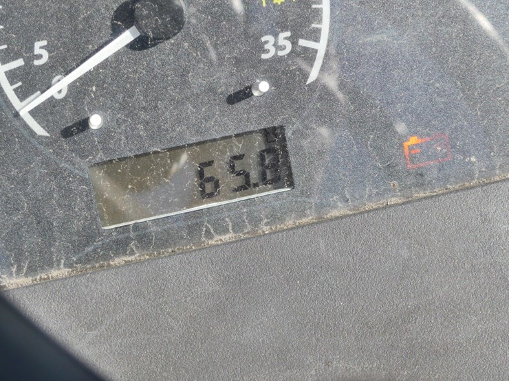 2022-john-deere-1025r-image-16