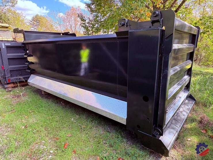 new-16'-ox-body-dump-body-with-high-lift-gate-image-2