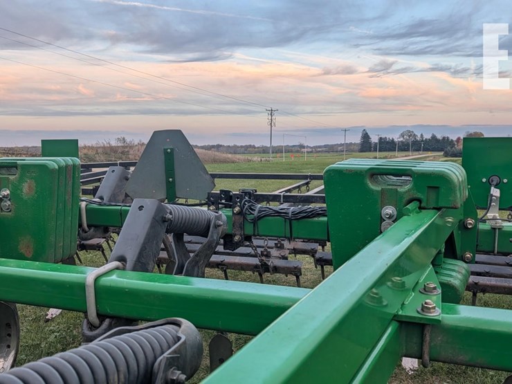 john-deere-714-image-16