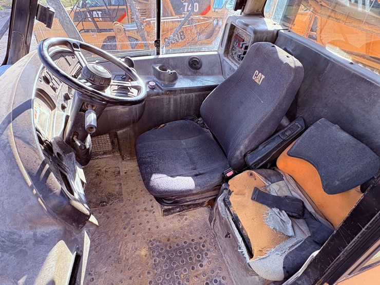 2007-caterpillar-740-image-40