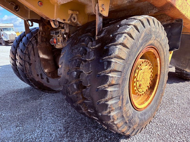 1995-caterpillar-769c-image-8