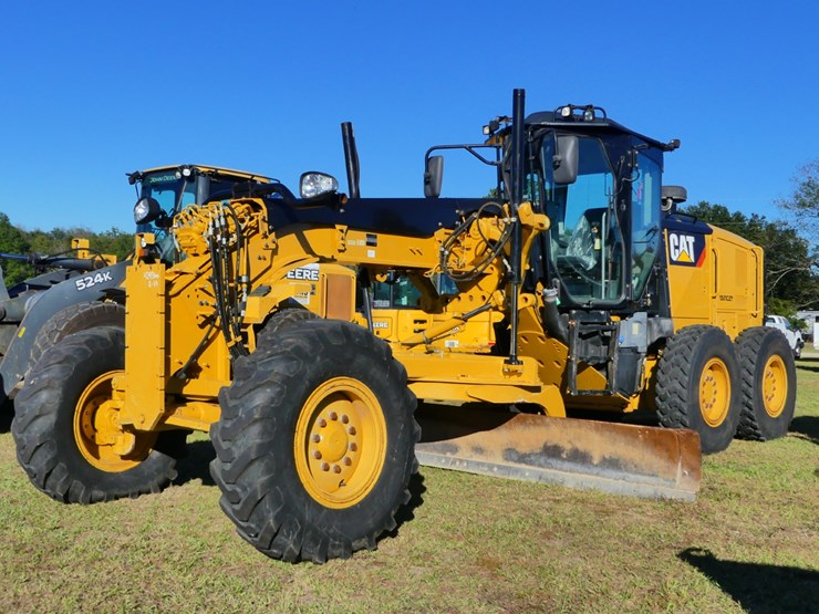 2018-caterpillar-12m3-image-3