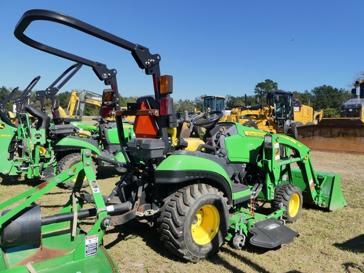 2018-john-deere-1025r-image-4