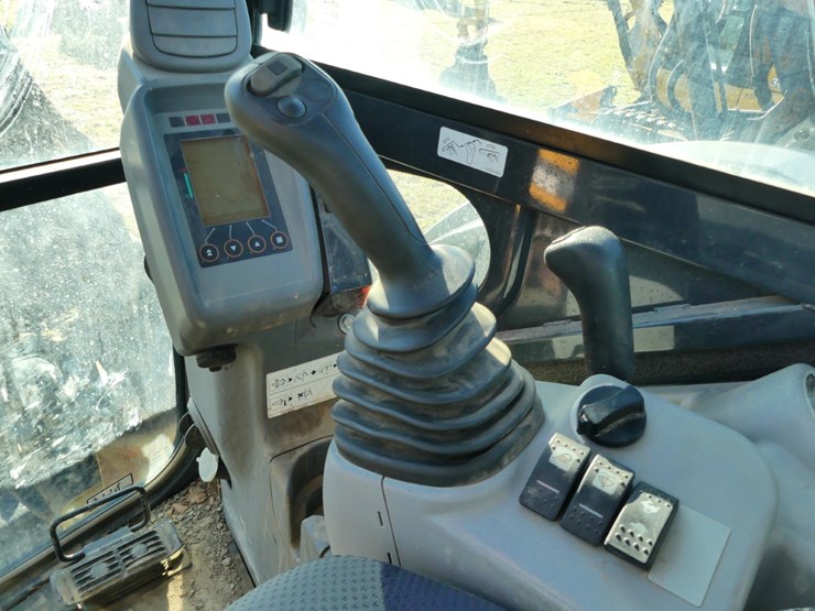 2020-deere-50g-image-19