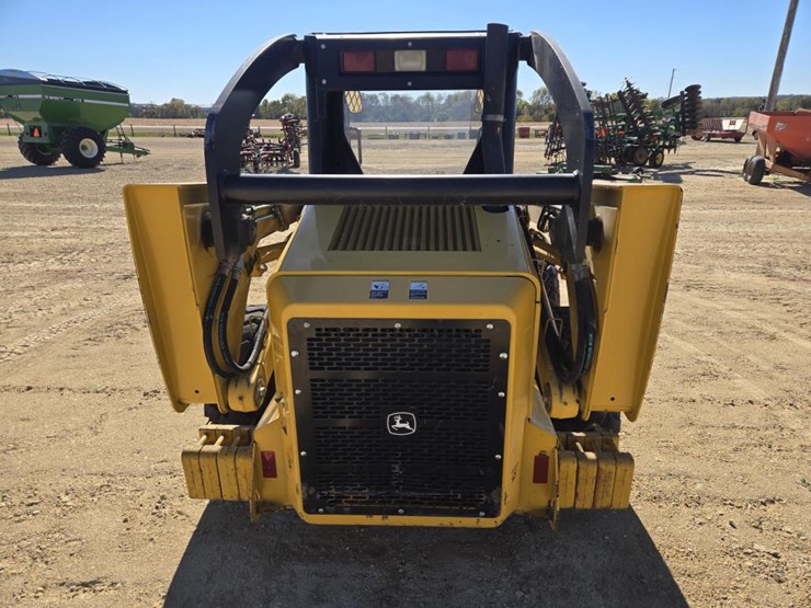 john-deere-325-image-9