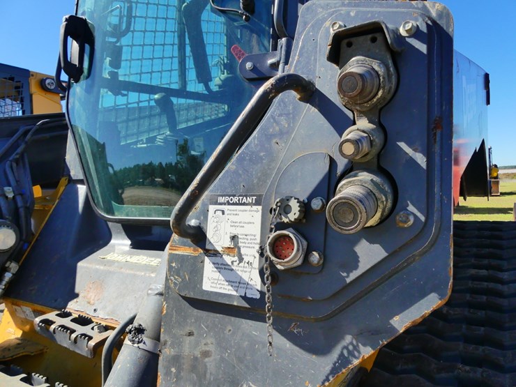 2021-deere-331g-image-10