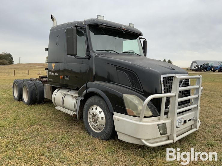 2006-volvo-t/a-truck-tractor-image-3