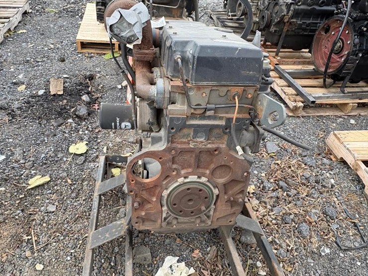 john-deere-4024t-image-4