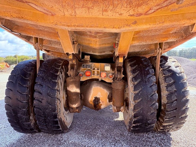 1995-caterpillar-769c-image-26