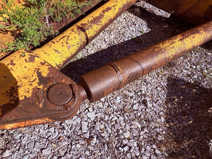 cat-semi-u-push-blade-image-25